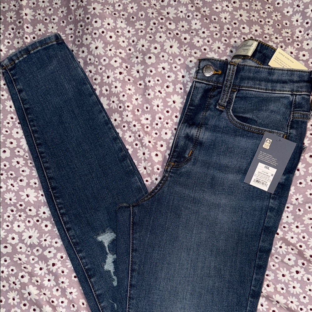 Universal Thread Dark Blue Skinny Jeans
